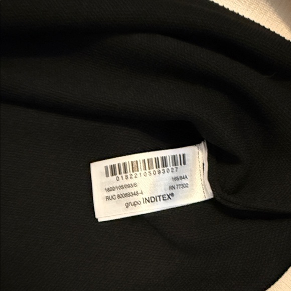 Zara Black Sweater Dress with Cream Collar - Picture 6 of 7